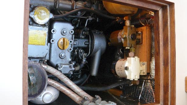 Hunter 30 Yanmar Engine 091R